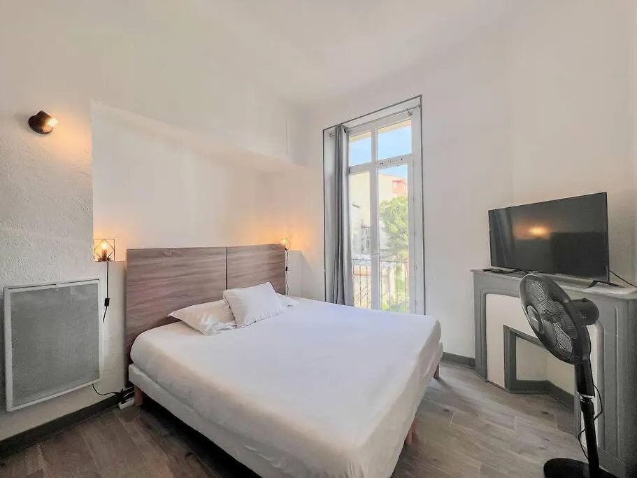 Cannes - Centre Ville Pour 2 Personnes 0*,